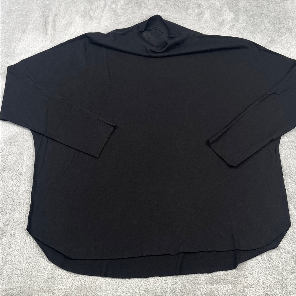 Frank & Eileen Classic Black Top